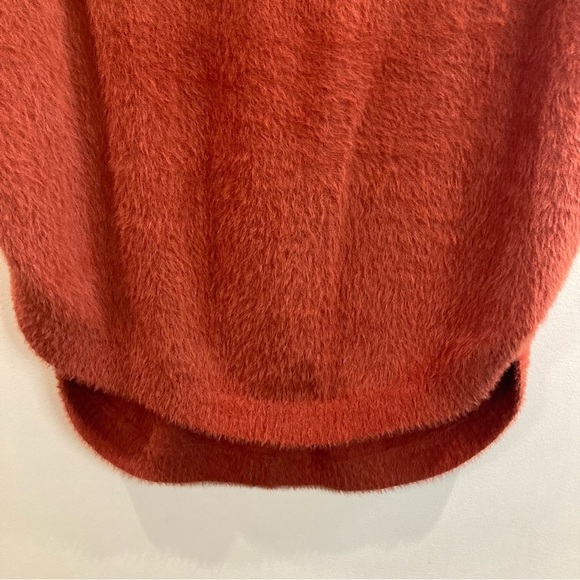 ANTHROPOLOGIE Sz XS Oversized Fuzzy Crew Neck Back Pleat Super Soft Sweater - Picture 4 of 11